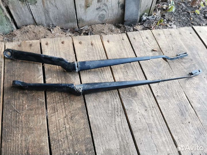 Трапеция +Дворники тойота авенсис т 220