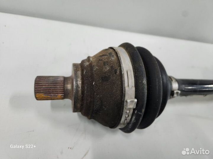 Привод передний левый Volkswagen Passat B6 BVY