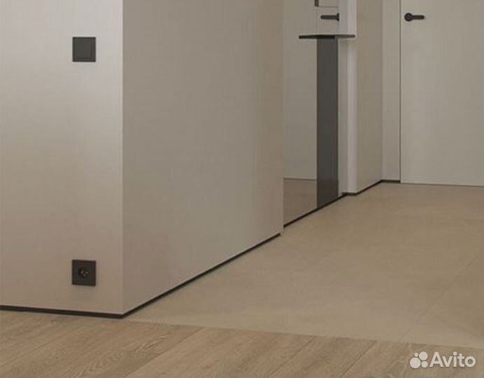 Плинтус алюминиевый