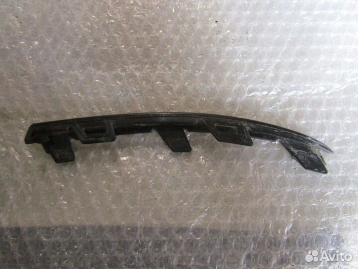 Молдинг заднего бампера правый VW Polo (Sed RUS) 2