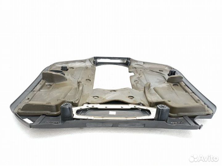 Крышка двигателя декоративная Mercedes-Benz