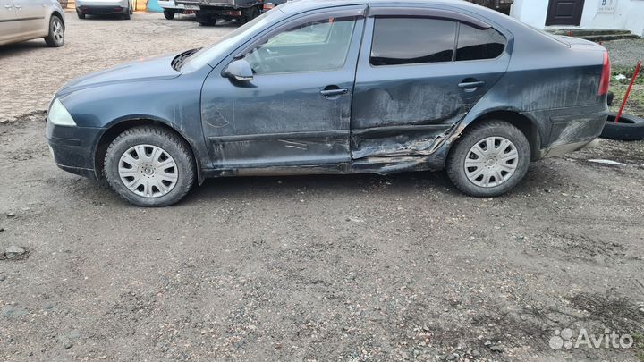 Skoda Octavia 1.6 МТ, 2004, битый, 350 000 км