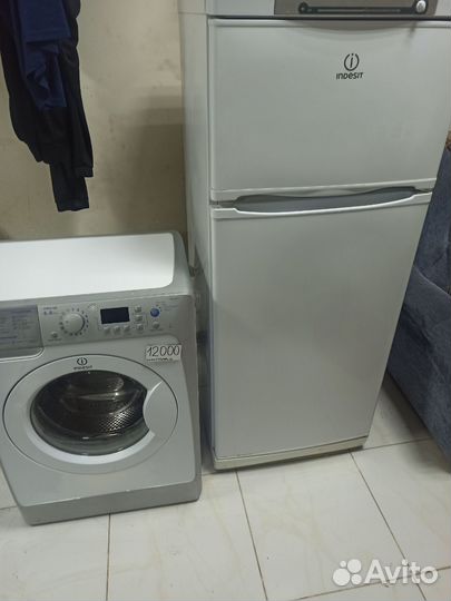 Холодильник indesit