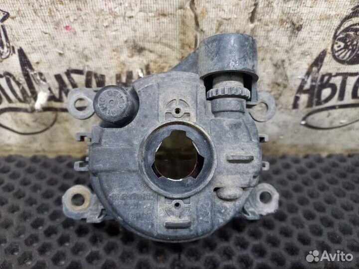 Фара противотуманная передняя левая Mitsubishi