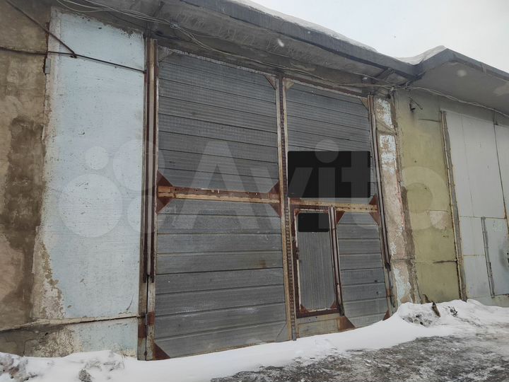 Гараж, > 30 м²