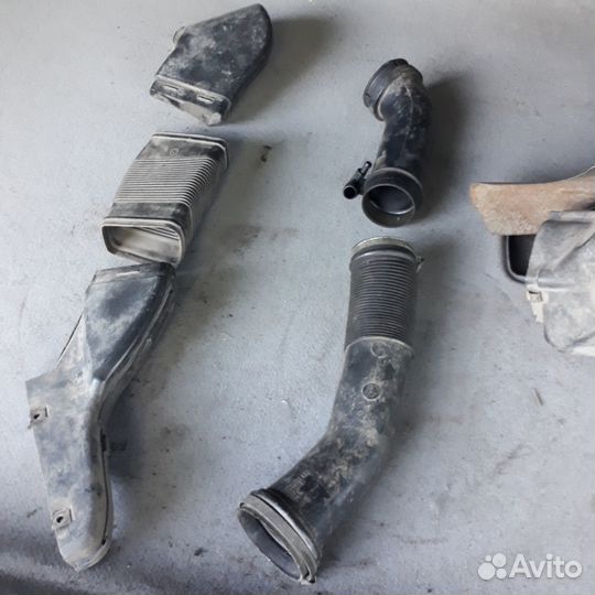 Патрубок от воздушного фильтра Ауди А4Б5 VW Пассат