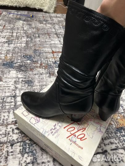 Зимние женские сапоги 38