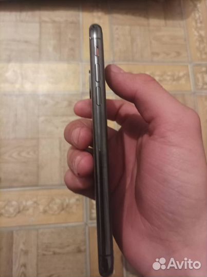 Телефон iPhone 10