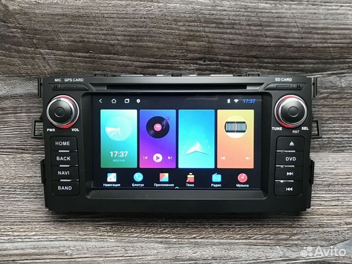 Магнитола TopWay для Toyota Auris E150