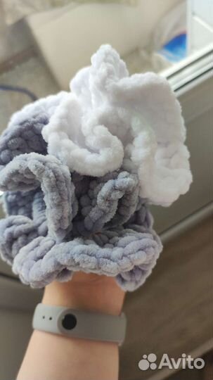 Резинка для волос из плюшевой пряжи