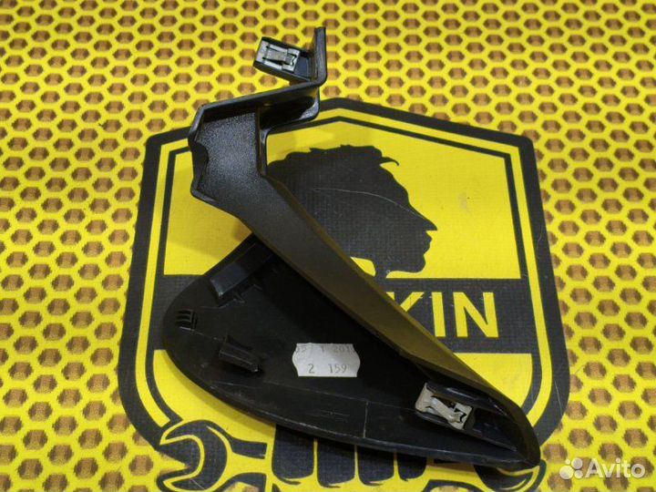 Накладка козырька панели приборов левая Renault