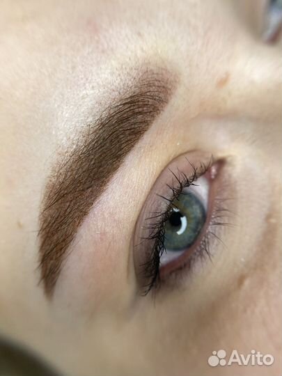 Приглашаю модель на перманентный макияж бровей