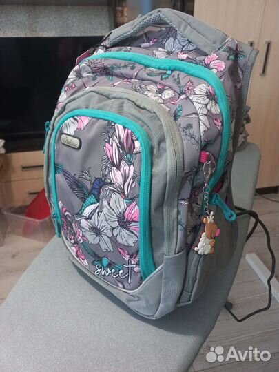 Рюкзак школьный для девочки новый