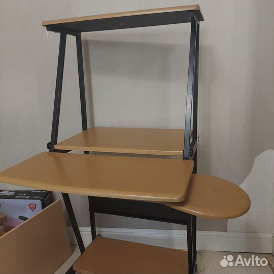 Компьютерный стол