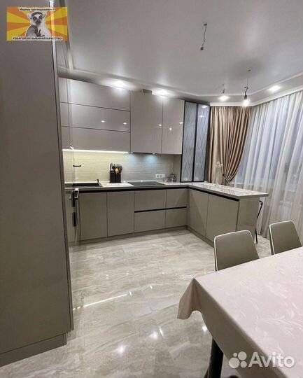 Кухонный гарнитур угловой