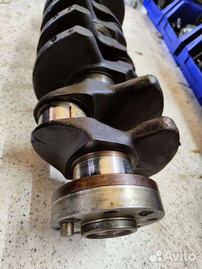 Коленвал mercedes w124 2.3