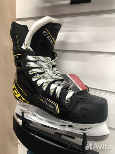 Коньки CCM AS3 JR