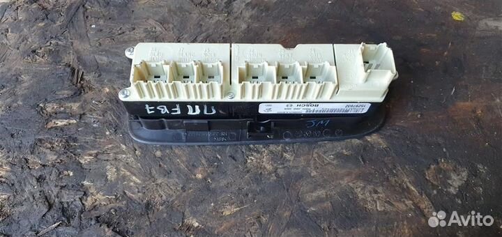 Кнопка стеклоподъемника Cadillac SRX 1 2003-2009