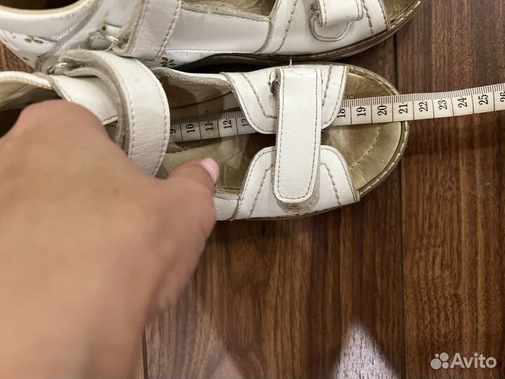 Сандалии для девочки