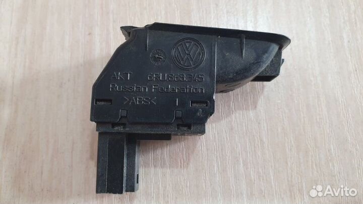 Кнопка открывания багажника Volkswagen Polo 5 cfna