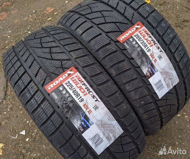 RoadX RX Frost WU01 225/40 R19 и 255/35 R19