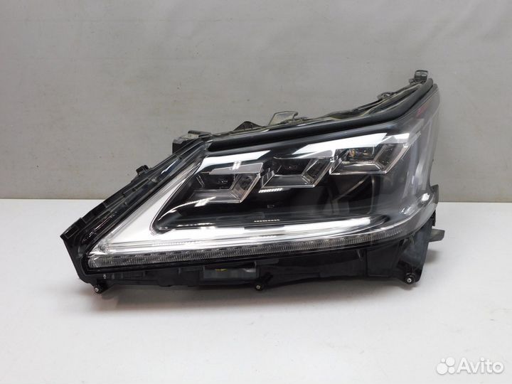 Фара левая Lexus LX570