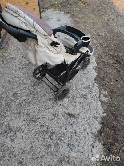 Прогулочная коляска