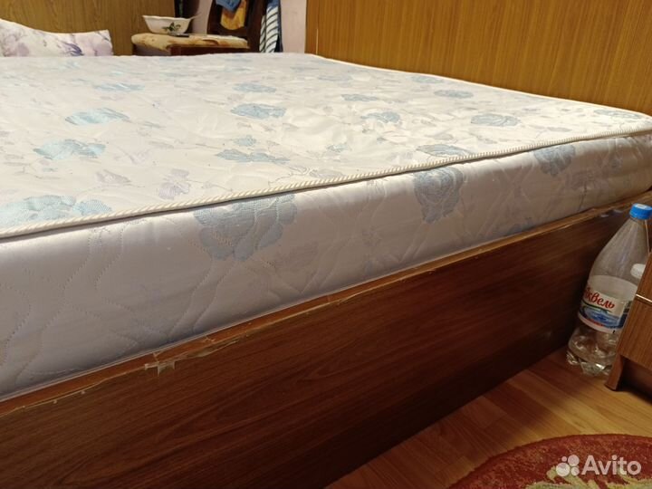 Матрас 140х200 бу