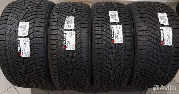 Yokohama BluEarth Winter V905 275/40 R21 и 315/35 R21