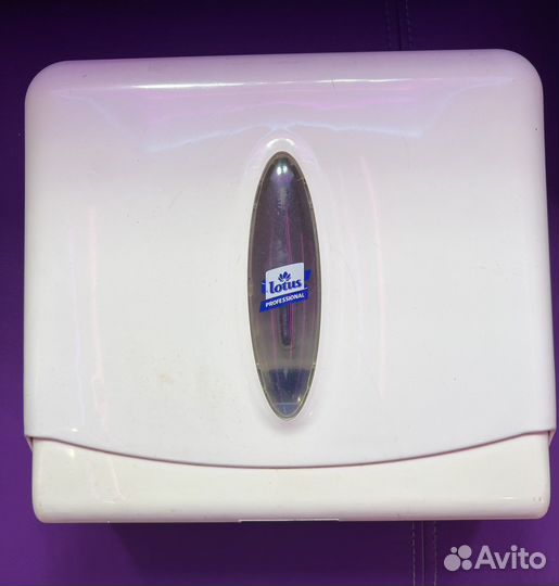 Диспансер для бумажных полотенец