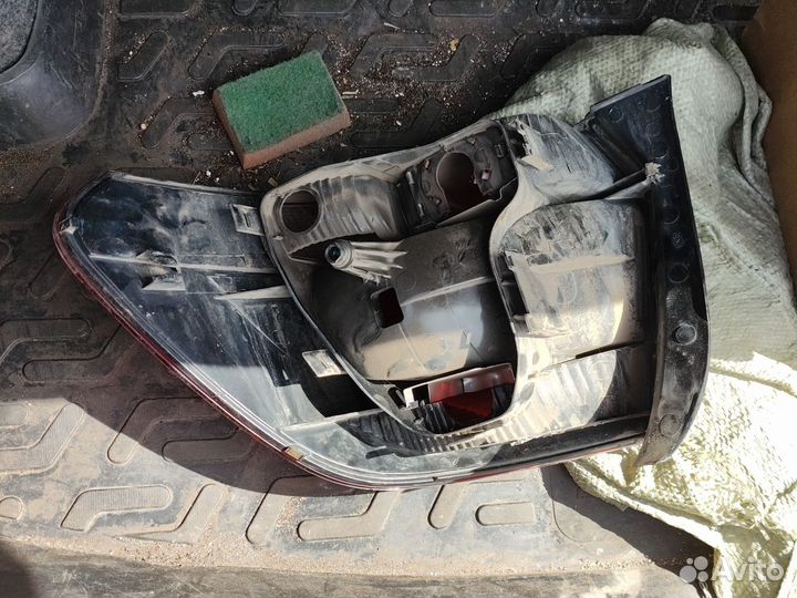 Фонарь задний левый volkswagen polo sedan