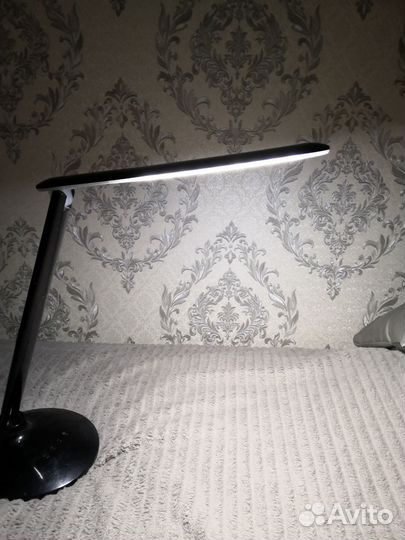 Лампа настольная Pulsar