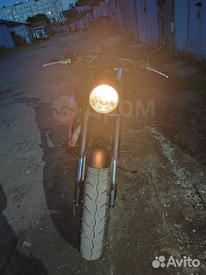 Suzuki Desperado VZ400