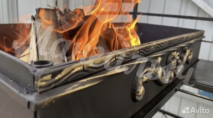 Мангал с крышей