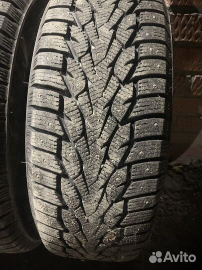 Zmax Winternova Stud III 225/60 R17