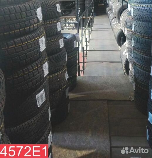 Dunlop Grandtrek Ice 02 215/60 R17 100R