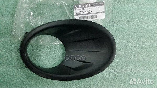 Рамка противотуманной фары L 62257-BR03A nissan