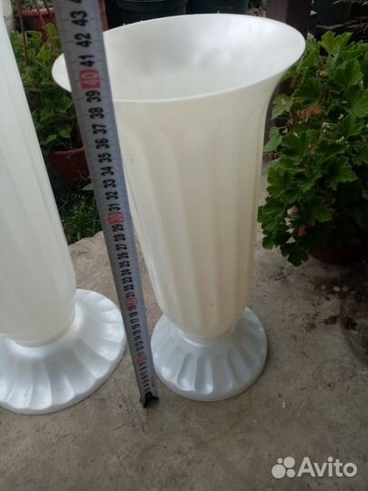 Вазоны для цветов пластик б. у