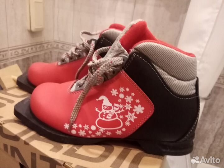 Лыжные ботинки детские