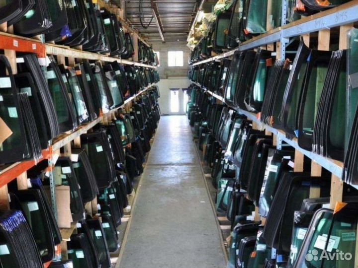 Лобовое стекло Alfa Romeo147