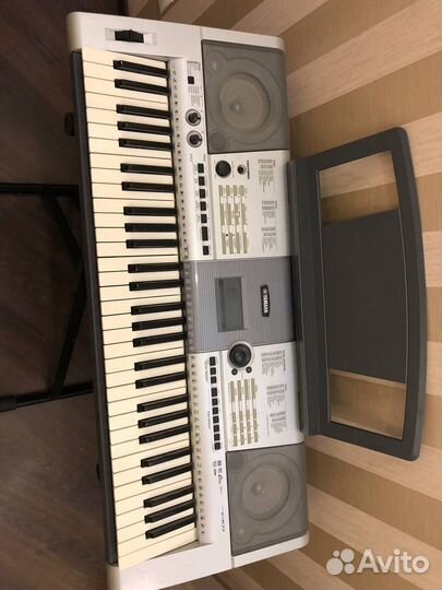 Синтезатор Yamaha PSR E403