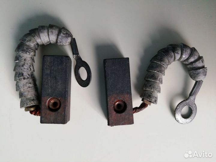 Щетки графитовые и меднографитовые