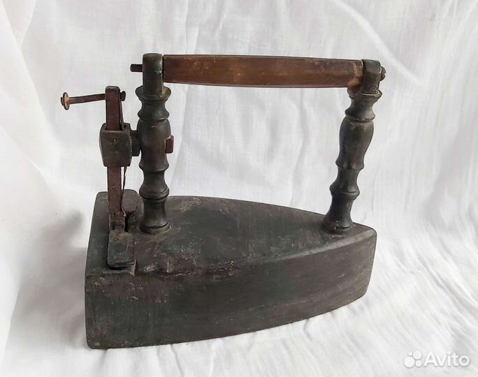 Утюг старинный