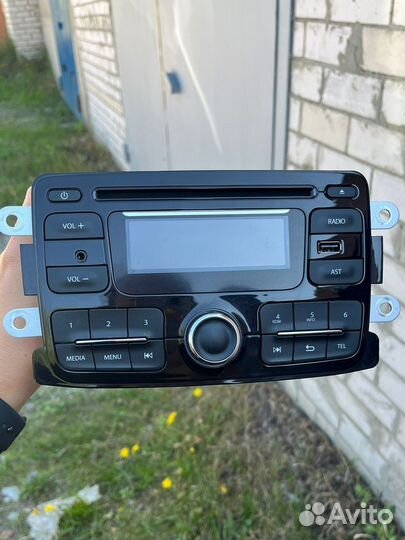 Магнитола renault logan 2