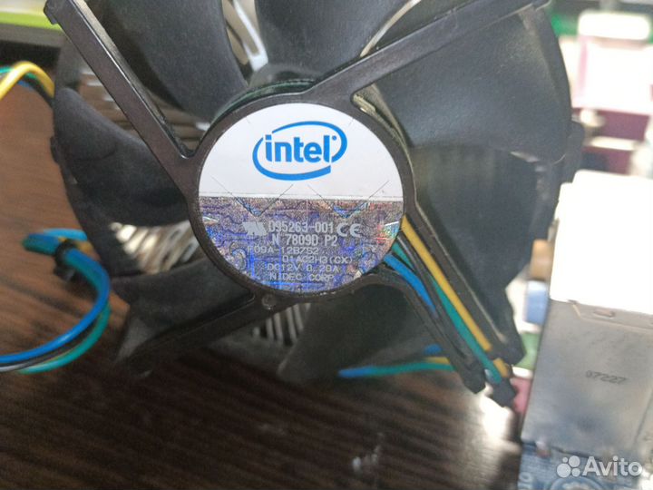 Материнская плата с процессором