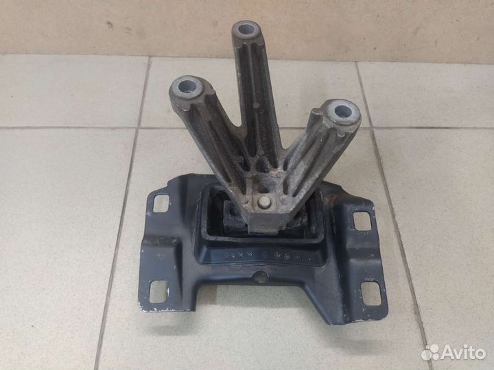 Опора кпп левая Форд Фокус 2