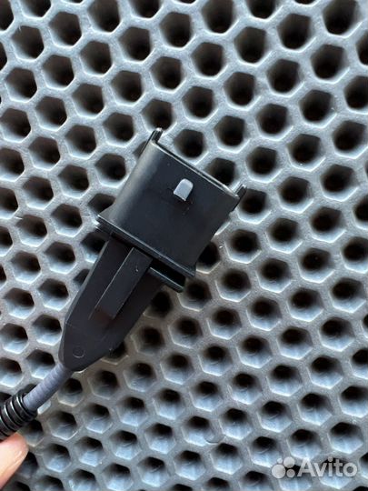 Датчик положения коленвала 55567423