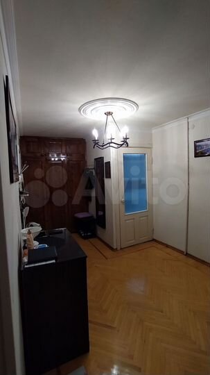 3-к. квартира, 81 м², 9/10 эт.