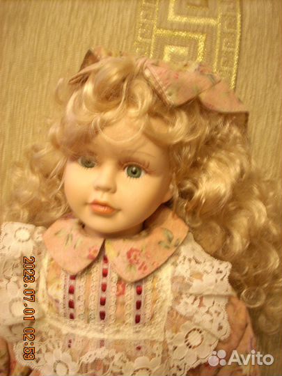 Винтажная фарфоровая кукла 45 см из Европы