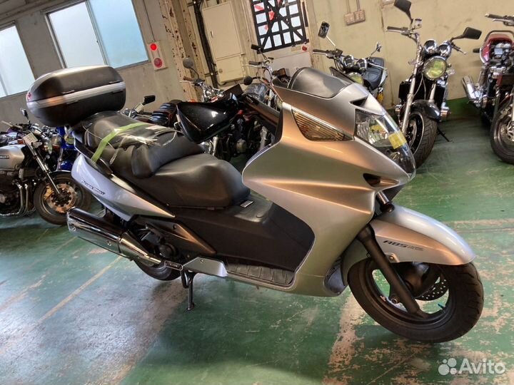 Максискутер Honda Silver Wing 400